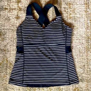 Lululemon black and white striped tank with pads